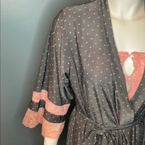 Nanette Lepore Polkadot Nightgown & Bathrobe MD - Picture 3 of 10